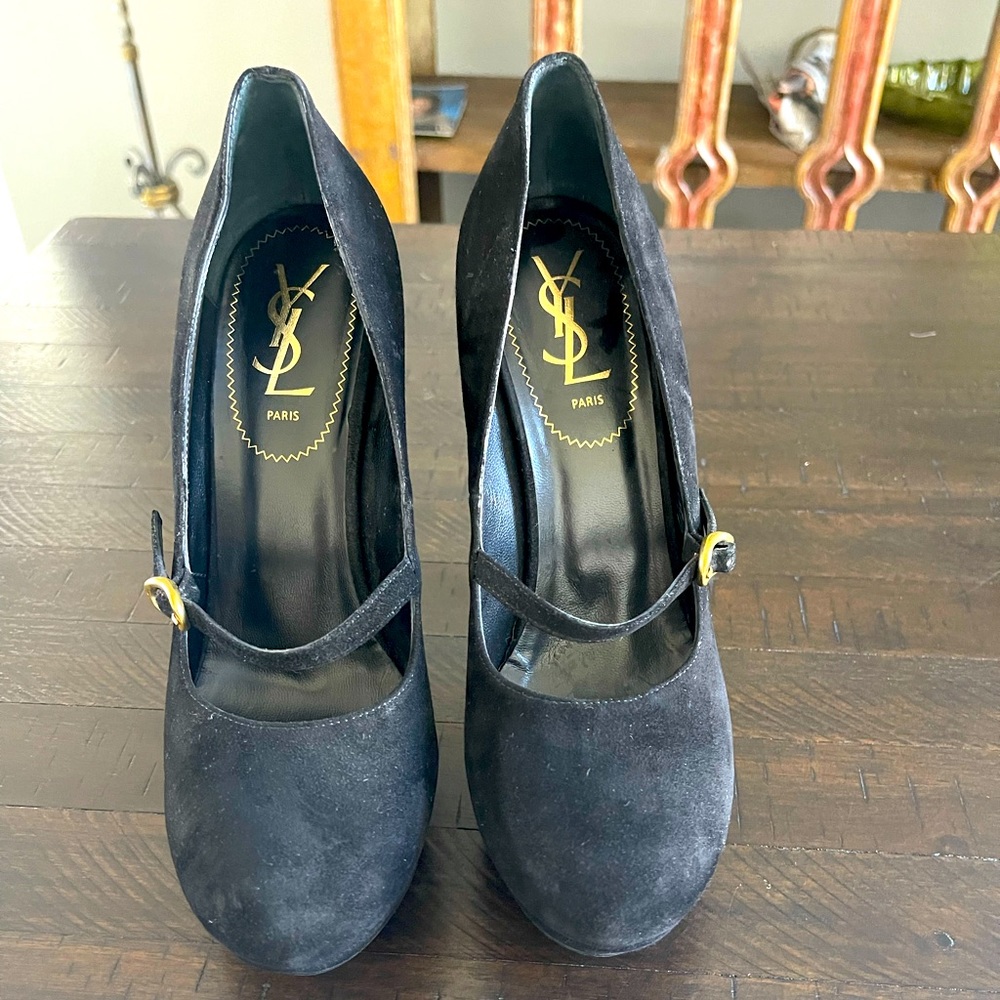 YSL vintage women’s shoes size39 5 1/2 heel 1 1/2” Platform great condition